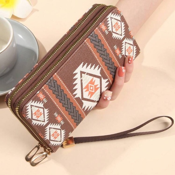 Brown Patterned Women's Clutch - Picture 4 of 5